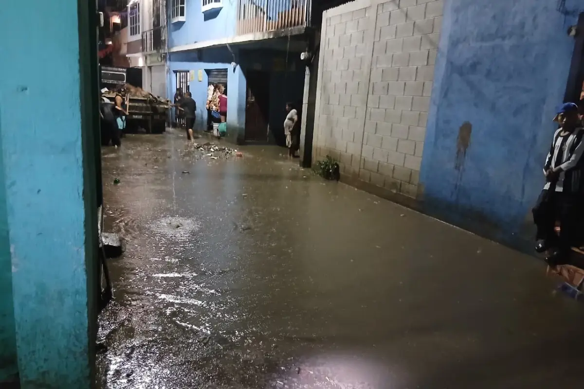 Viviendas inundadas en Chinautla, Guatemala., Conred