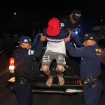 El presunto integrante de la banda de roba carros \