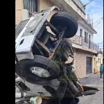 Camión cae en segundo hundimiento registrado en Mixcot