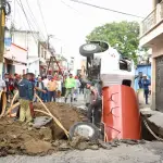 Camión cae en segundo hundimiento registrado en Mixcot