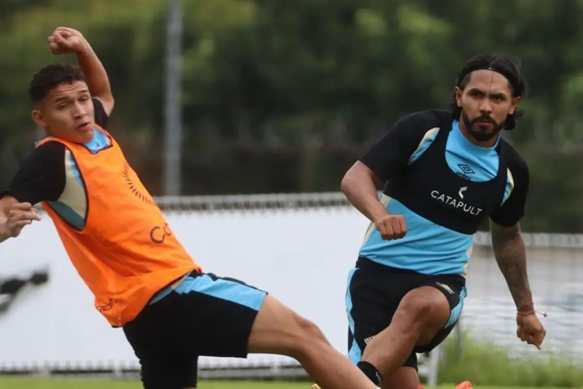 Selección de Guatemala durante entrenamiento antes del viaje que los llevó hasta Jamaica