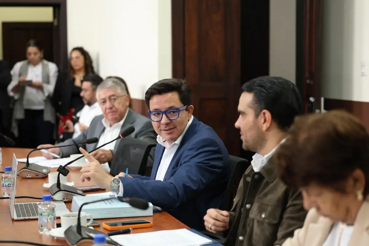 La Comisión de Finanzas Públicas y Moneda, presidida por el diputado Julio Héctor Estrada, Foto Congreso