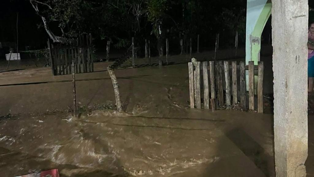 Piden llamar al 119 en caso de más emergencias por las lluvias | Conred