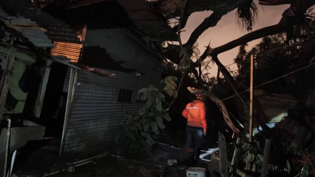 Piden llamar al 119 en caso de más emergencias por las lluvias | Conred