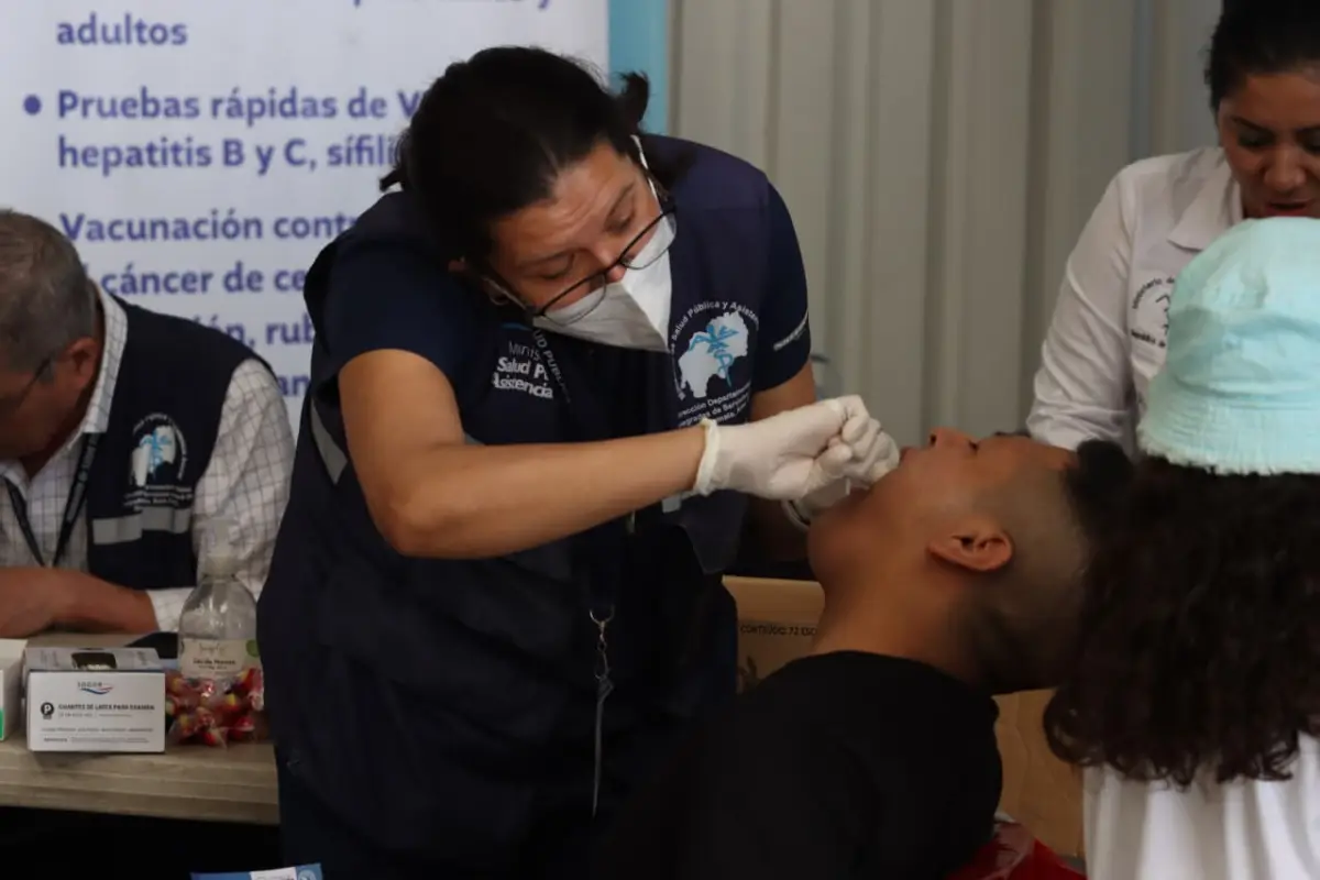 El MSPAS ofrece varios servicios de salud en la feria "Unidos contra el Cáncer", Alex Meoño