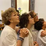 Angélica María y Angélica Vale ,Redes sociales Hermandad de Cristo Rey