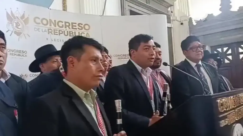 Autoridades de los 48 Cantones de Totonicapán durante una conferencia de prensa en el Congreso el 28 de julio de 2026. ,archivo: EU