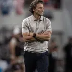 Diego Forlán logra su primera victoria como técnico de Uruguayt