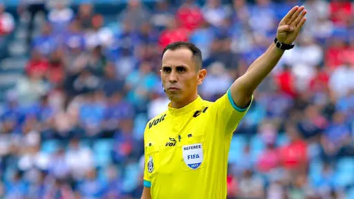 El polémico árbitro que dirigirá el Guatemala vs. El Salvador