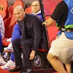 Zinedine Zidane en el banquillo durante el Bélgica vs. Francia en Bruselas - EFE