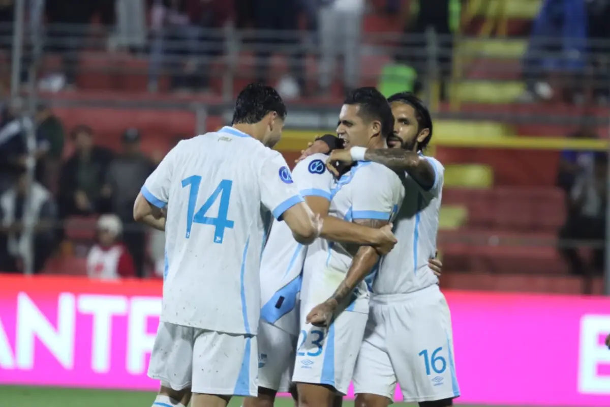 Celebración de Jorge Aparicio ante El Salvador - Alex Meoño