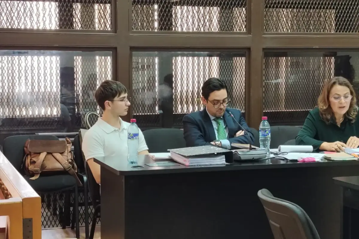 El juez Eduardo Orozco resolvió clausura provisional a favor de Andrés Alcázar Crespo., Foto Omar Solís