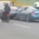 Automovilista muere tras ser atacado a balazos por motoladrones en zona 12. ,Captura de pantalla video de X.