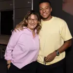 Investigan a la madre de Mbappé por su presunta relación con un caso de corrupciónt
