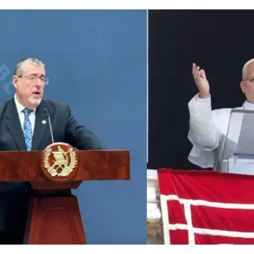 El presidente Bernardo Arévalo en la imagen de la izquierda y el Papa León XIV en la de la derecha. ,