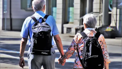 Pareja de adultos mayores. (Imagen de referencia) ,Pixabay