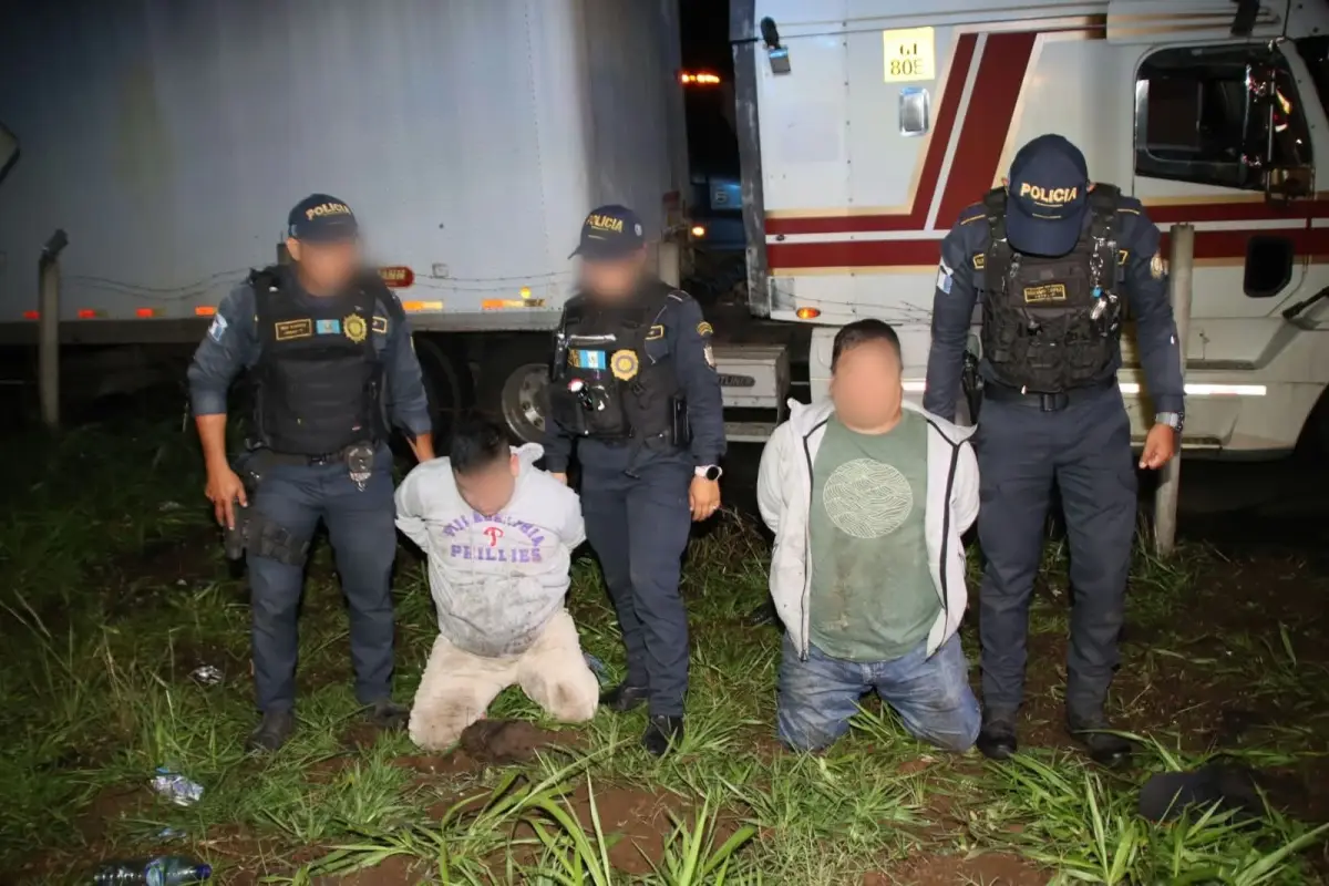 Los presuntos roba furgones fueron detenidos en Palín, Escuintla., PNC
