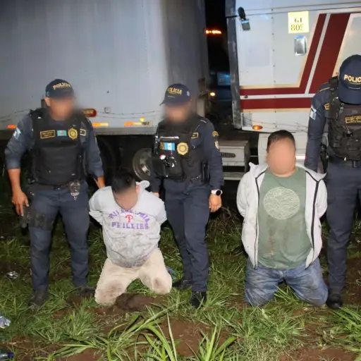 Los presuntos roba furgones fueron detenidos en Palín, Escuintla. ,PNC