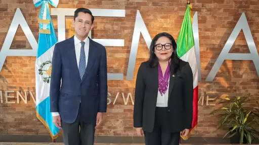 El secretario de Relaciones Exteriores de México, Roberto Velasco, a su llegada a Guatemala. ,Minex