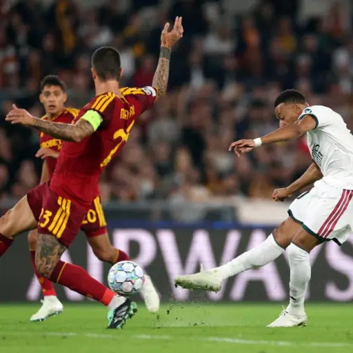 Anotación de Kylian Mbappé ante la Roma en el Estadio Olímpico - UEFA