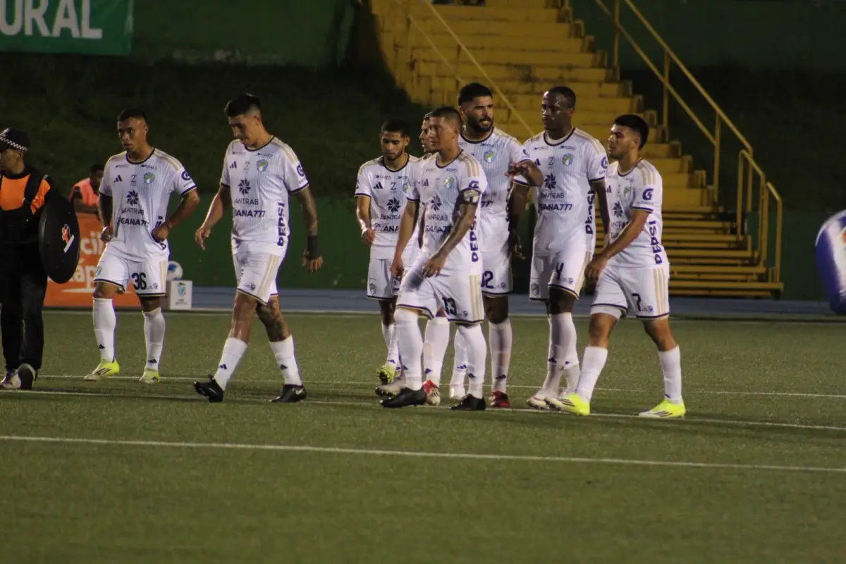 Comunicaciones suma ocho derrotas en catorce partidos  
