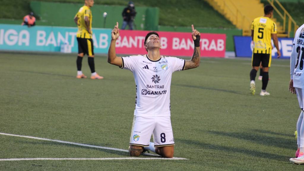 Apertura 2026: Comunicaciones vs. Aurora | Christoper Chang 