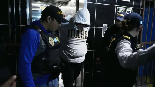 Capturan a señalado de agredir a ascensorista en edificio de zona 1
