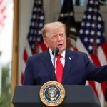 Donald Trump durante un almuerzo en los jardines de la Casa Blanca ,EFE