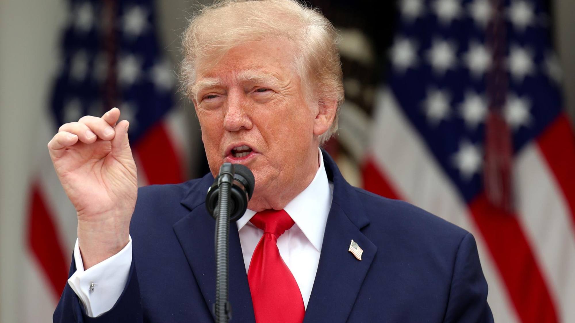 Trump dice que buques de EE. UU. harán escala frente a Cuba tras Irán