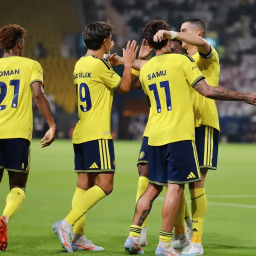 Celebración de Cristiano Ronaldo con sus compañeros - Al Nassr
