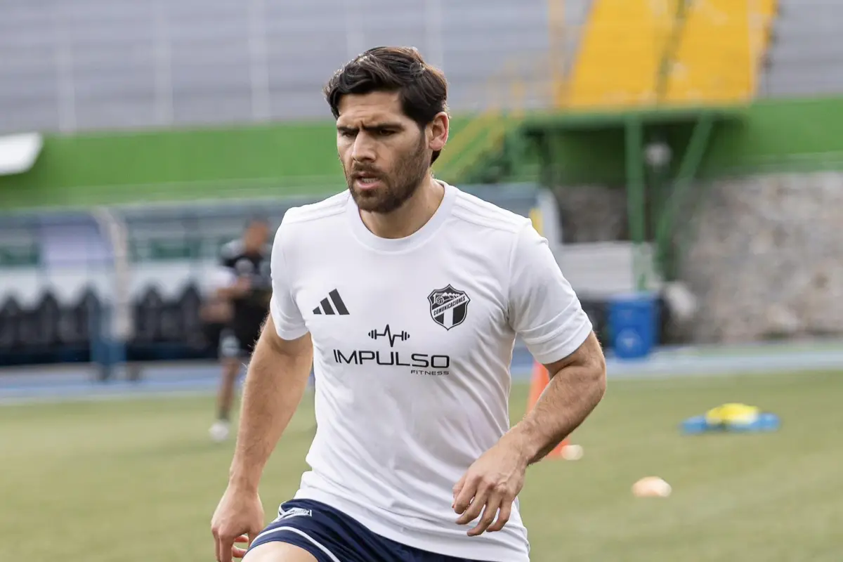 José Pinto volvió a los entrenos de Comunicaciones tras varios meses de ausencia - Comunicaciones FC