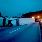 Cabezal volcado obstaculiza el paso en ruta al Atlánticot