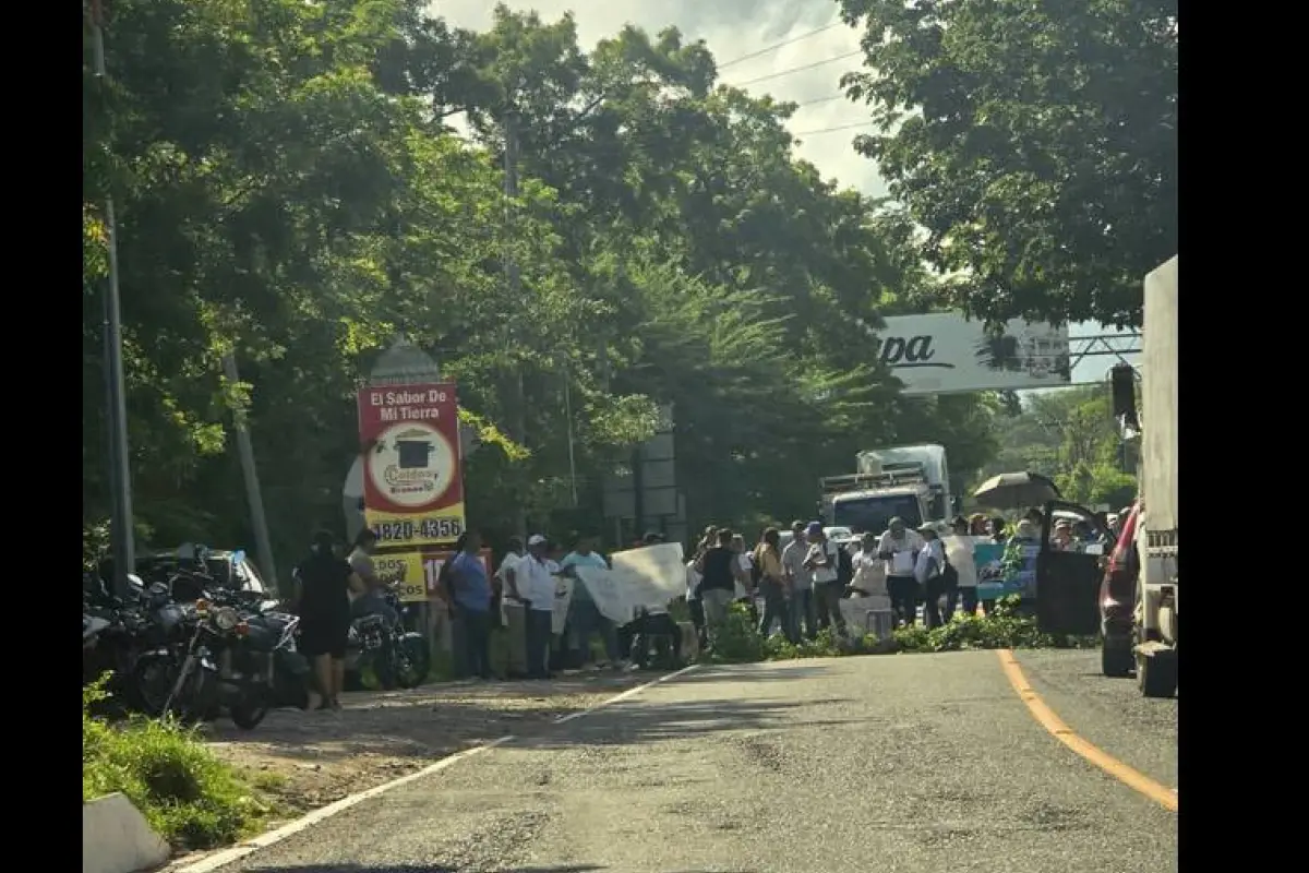 Bloqueo en Km. 147, Zacapa., Oriente News
