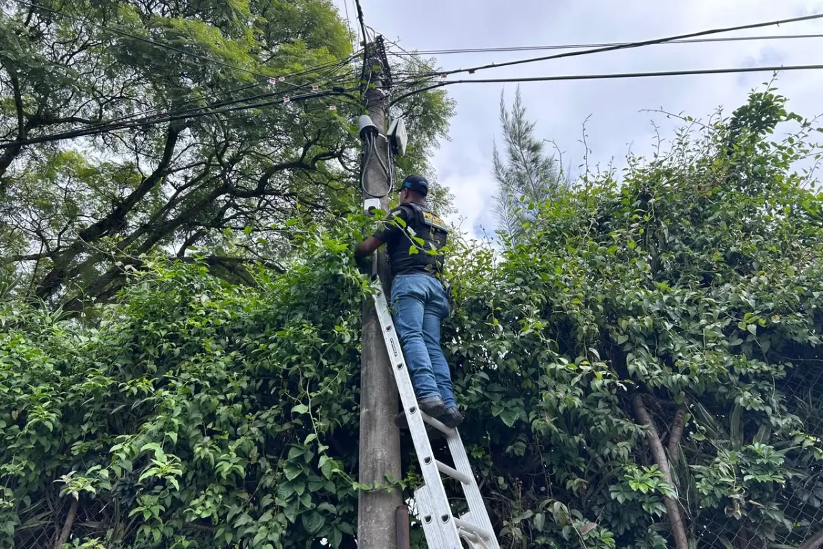 Agentes policiales trabajan en varios postes de Santa Catarina Pinula., PNC de Guatemala.