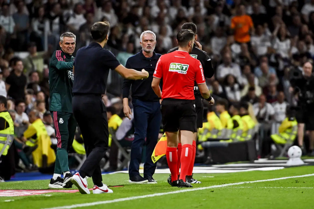 José Mourinho molesto con el trabajo de los árbitros - EFE