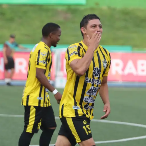Aurora de la mano de Héctor Morales ganó el partido a Xelajú 
