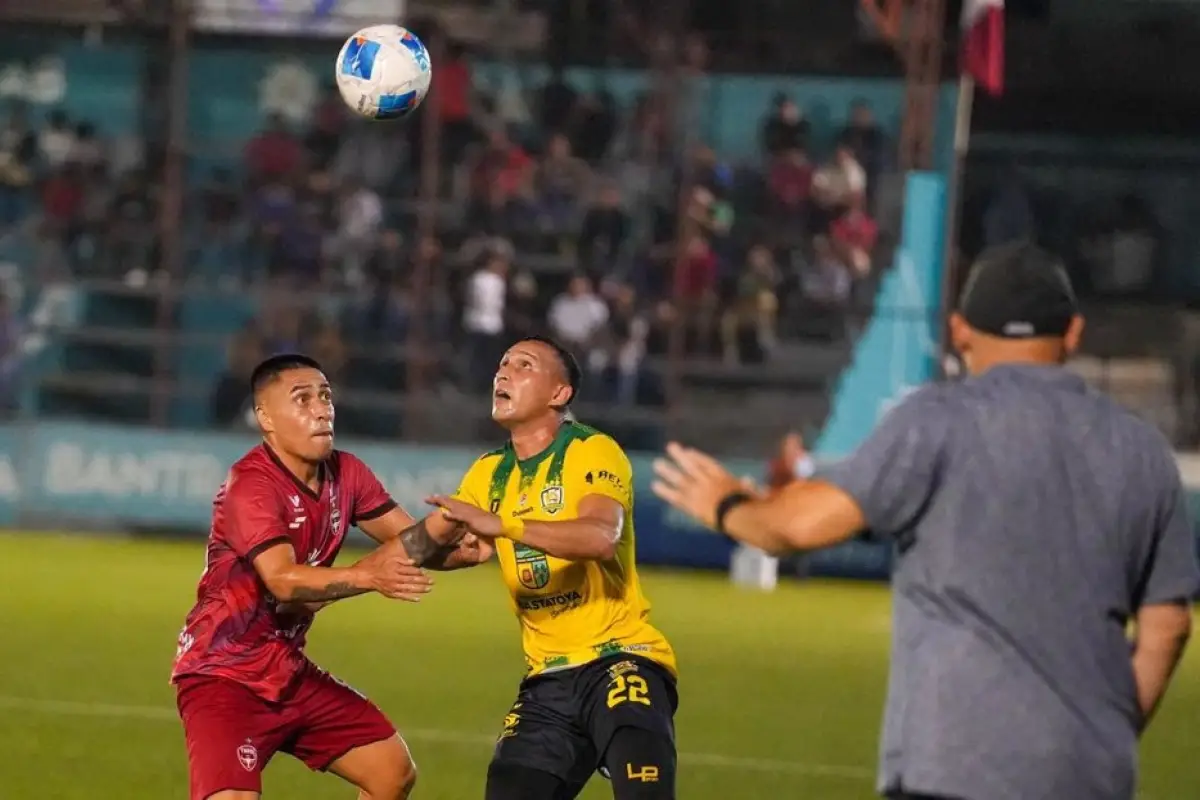 Acción de juego entre Malacateco y Guastatoya 