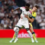 Vinícius muestra arrepentimiento tras su expulsión ante el Villarrealt