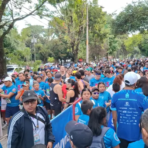 Al menos 2 mil personas se reunieron en la Avenida la Reforma y 12 calle zona 9. ,Alex Meoño 