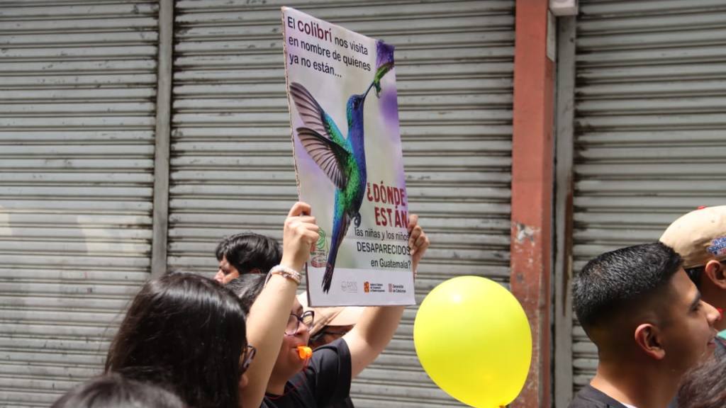 Caminata enfatiza la importancia de la salud mental en el país | Alex Meoño