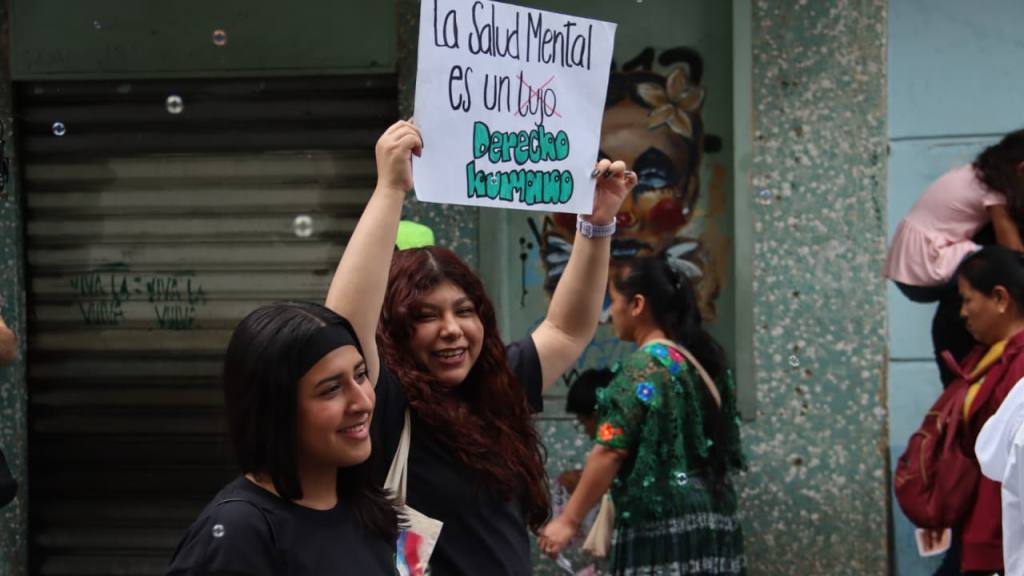 Caminata enfatiza la importancia de la salud mental en el país | Alex Meoño