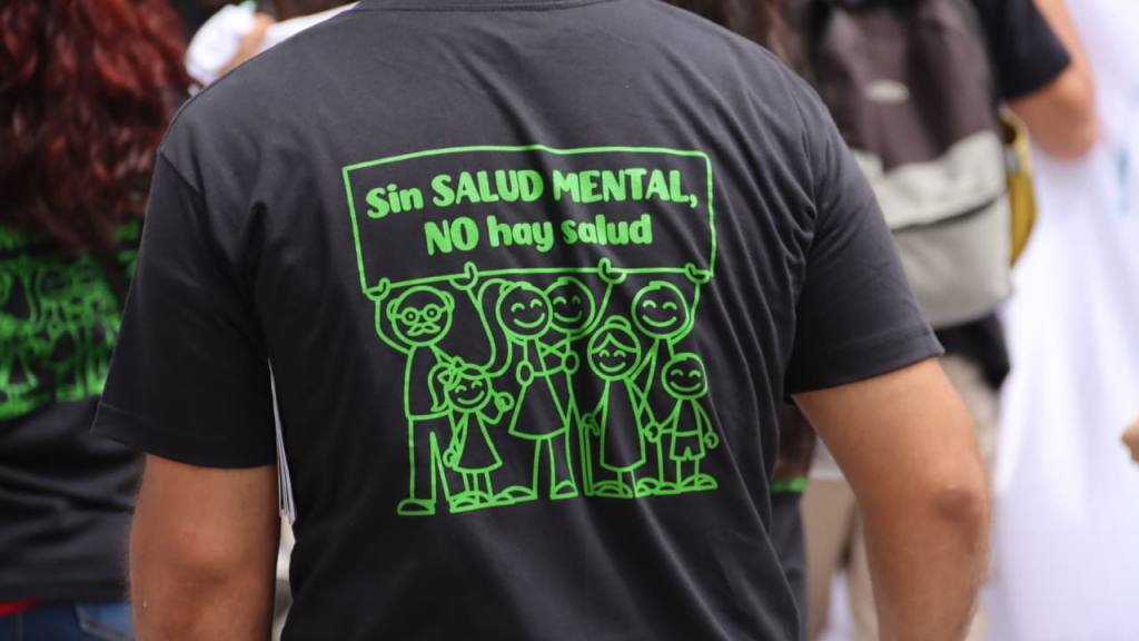 Caminata enfatiza la importancia de la salud mental en el país | Alex Meoño