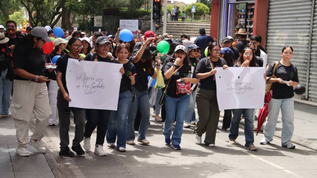 Caminata enfatiza la importancia de la salud mental en el país | Alex Meoño