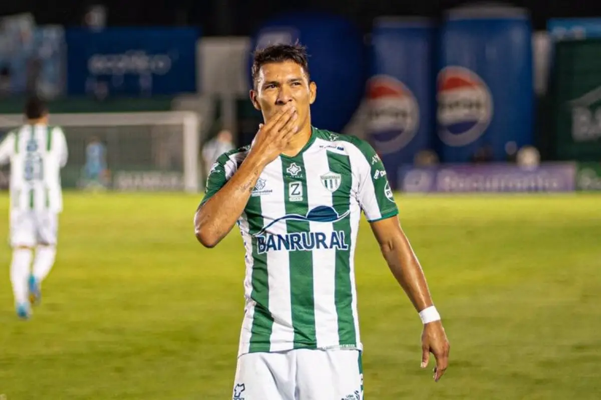 Kevin López, jugador de Antigua