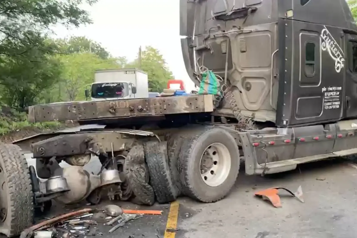 Tres vehículos de transporte pesado estuviero involucrados en la colisión en la ruta al Atlántico., Provial