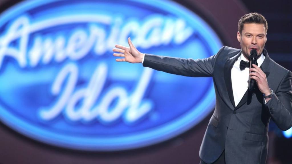 Ryan Seacrest paraliza las redes con su transformación al mostrar su "six pack".