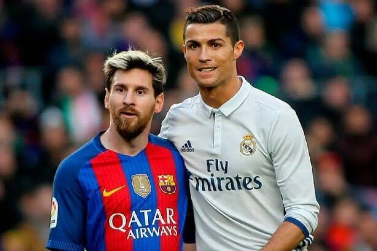 Leo Messi y Cristiano Ronaldo en un clásico de la temporada 2016/17 - RR.SS.