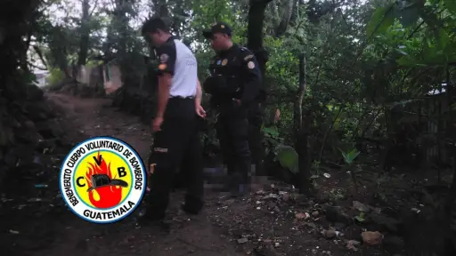 El cuerpo de la mujer fue encontrado en un camino de terracería en San José Nacahuil. ,Bomberos Voluntarios