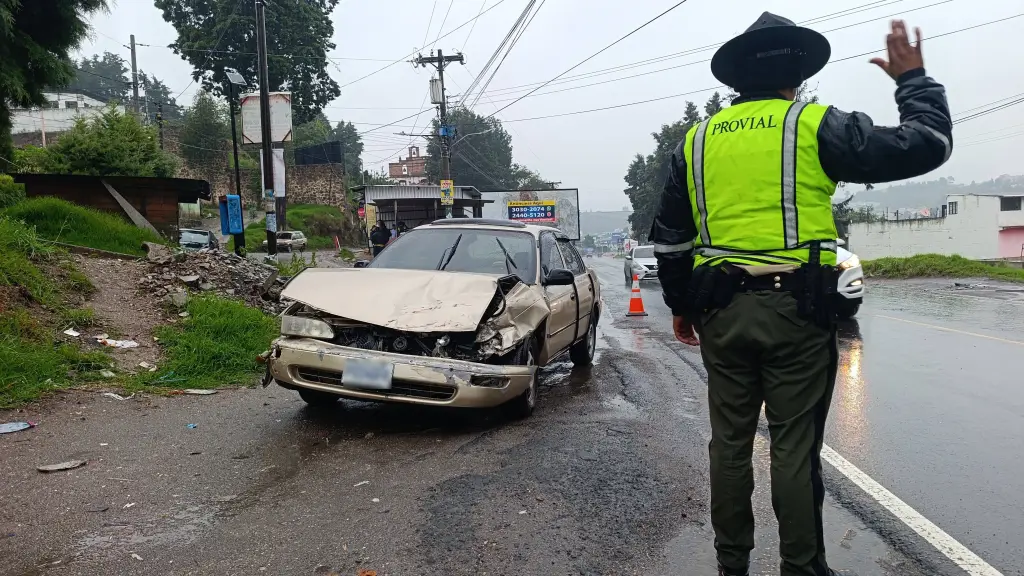 Accidente ocurrido el 4 de octubre de 2026 en el km 225 de la ruta CITO-180, en jurisdicción de Cantel, Quetzaltenango. ,Provial