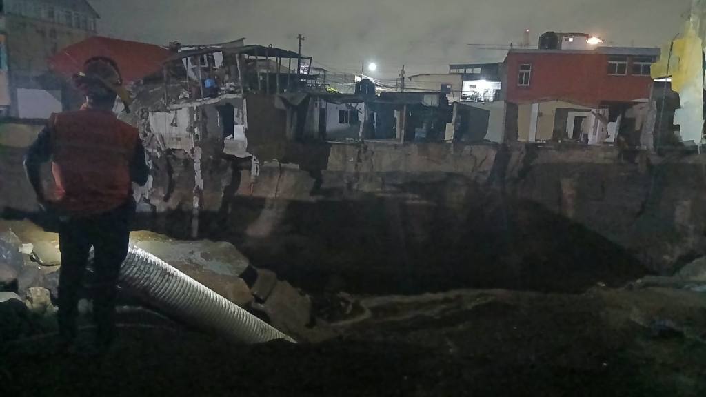 Mantienen vigilado el cauce del río Pinula en Villa Hermosa I y San Miguel Petapa | Conred